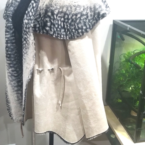 Chi by falchi vegan fur and suede luxe jacket - Picture 4 of 7